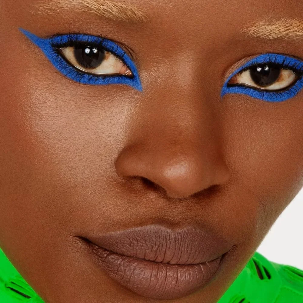 ABOUT-FACE Matte Fluid Eye Paint Eyeshadow Sweet Disposition cornflower blue NEW